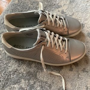 Never worn Ecco Lace Up Sneakers